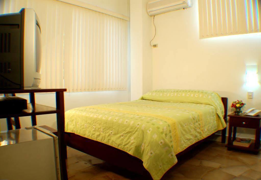 De Alborada Hotel 3*